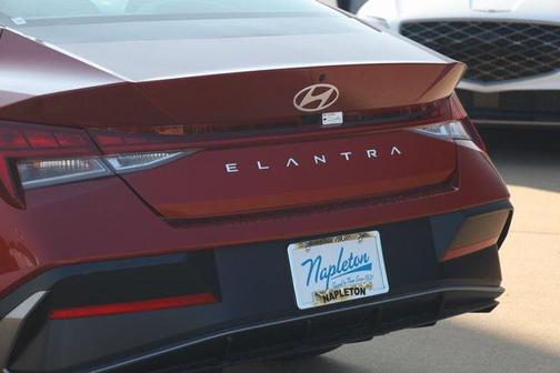 2025 Hyundai ELANTRA SEL
