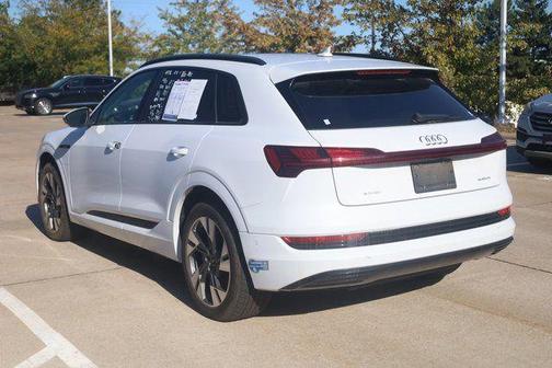 2021 Audi e-tron Premium