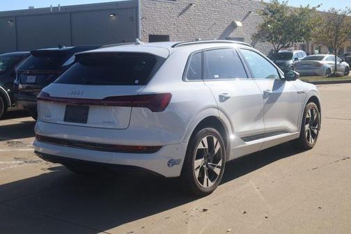 2021 Audi e-tron Premium
