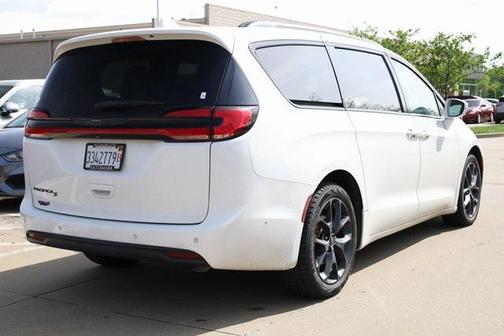 2021 Chrysler Pacifica Touring L