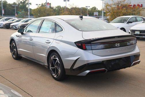 2026 Hyundai SONATA SEL