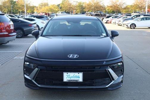 2026 Hyundai SONATA Hybrid Base