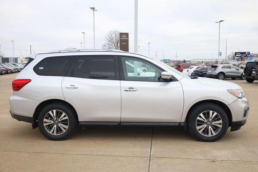 2020 Nissan Pathfinder S 2WD