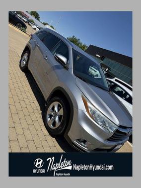 Silver Sky Metallic 2016 Toyota Highlander Limited
