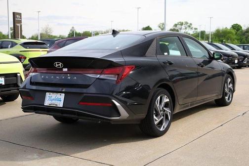 2025 Hyundai ELANTRA Sport