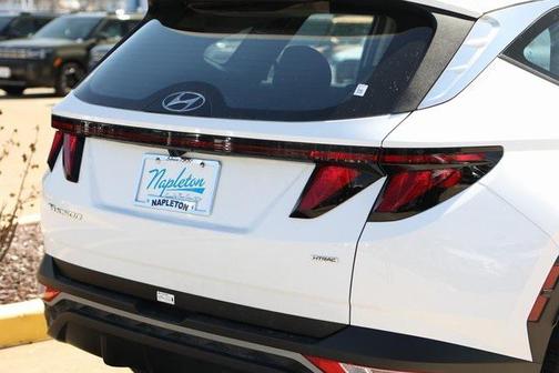 2024 Hyundai TUCSON SE