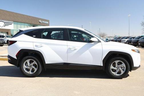 2024 Hyundai TUCSON SE