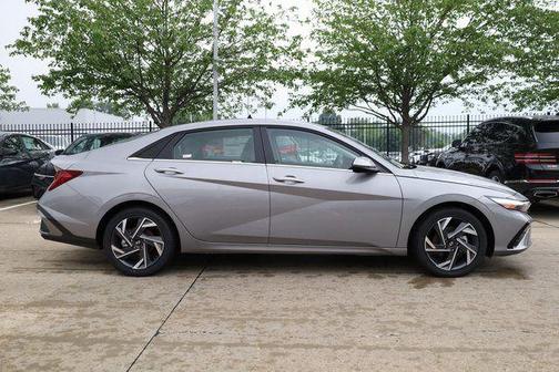 2025 Hyundai ELANTRA HEV Limited