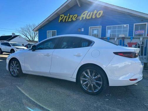 2022 Mazda Mazda3 FWD w/Preferred Package