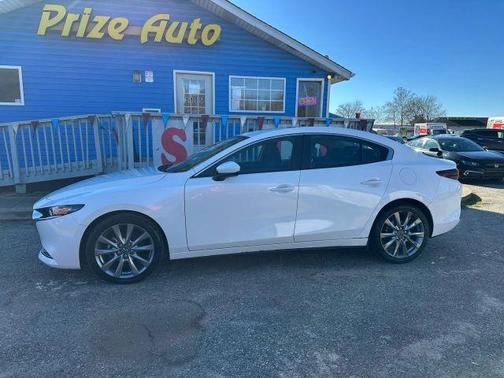 2022 Mazda Mazda3 FWD w/Preferred Package