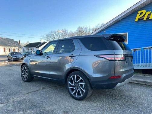 Corris Grey 2017 Land Rover Discovery HSE