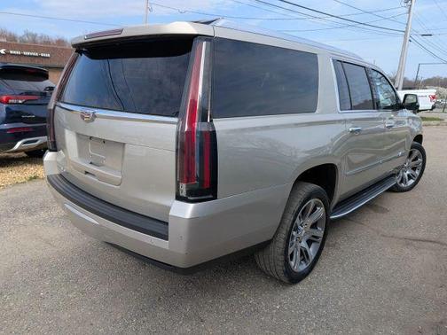 Gold 2016 Cadillac Escalade ESV Luxury