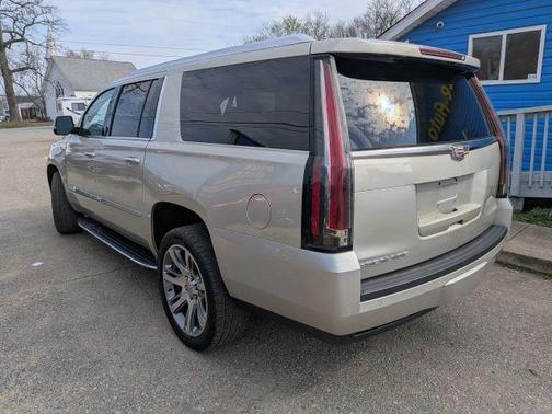 Gold 2016 Cadillac Escalade ESV Luxury