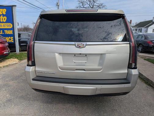 Gold 2016 Cadillac Escalade ESV Luxury