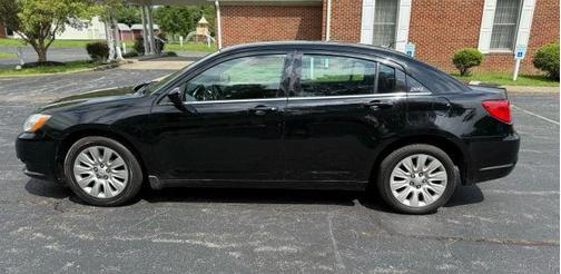 2013 Chrysler 200 LX