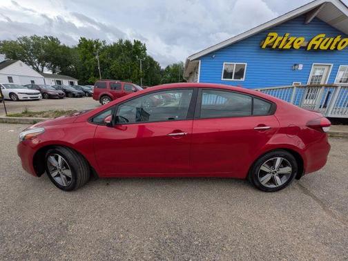 Red 2018 Kia Forte S