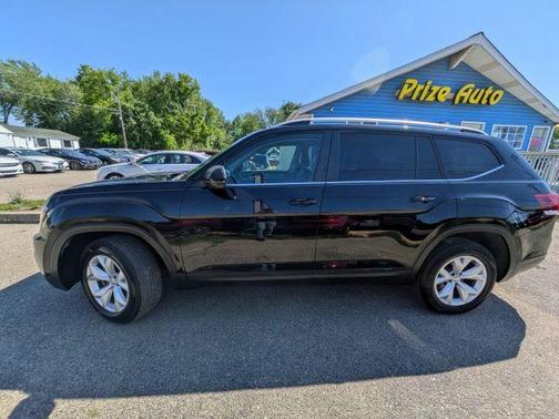 Deep Black Pearl Effect 2019 Volkswagen Atlas 3.6L SE w/Technology