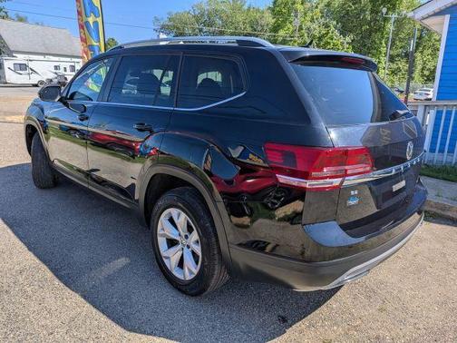 Deep Black Pearl Effect 2019 Volkswagen Atlas 3.6L SE w/Technology