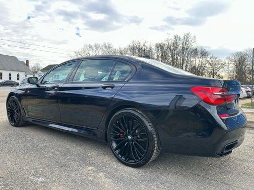 2016 BMW 750 i xDrive