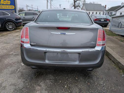 2012 Chrysler 300 Limited