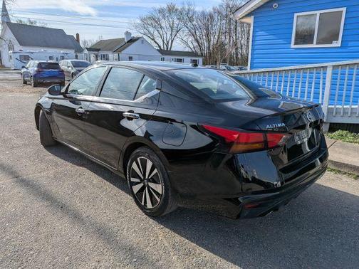 Black 2019 Nissan Altima 2.5 SL