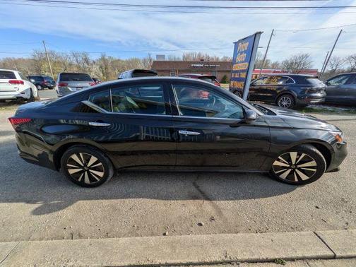 Black 2019 Nissan Altima 2.5 SL