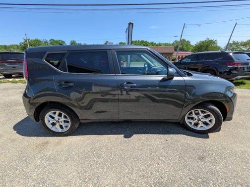 Blue 2024 Kia Soul LX