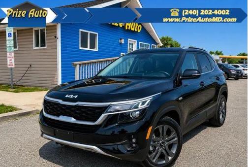 Black 2022 Kia Seltos S