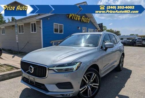 Silver 2018 Volvo XC60 T6 Momentum