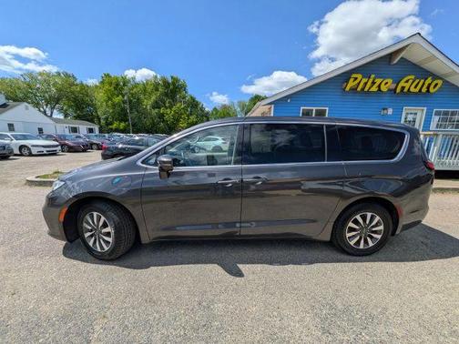 Gray 2022 Chrysler Pacifica Hybrid Touring L