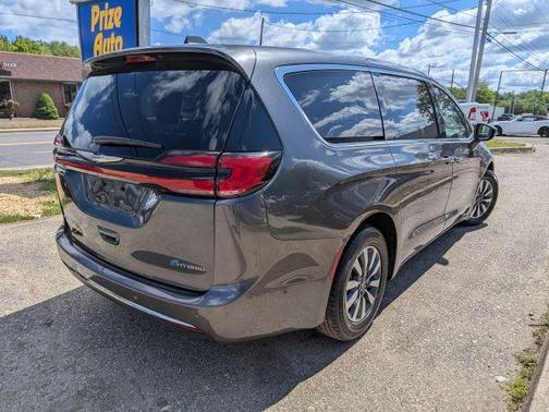 Gray 2022 Chrysler Pacifica Hybrid Touring L