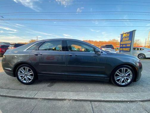 2016 Lincoln MKZ Base