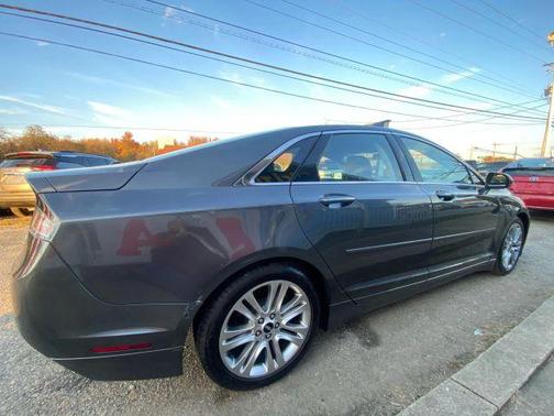 2016 Lincoln MKZ Base