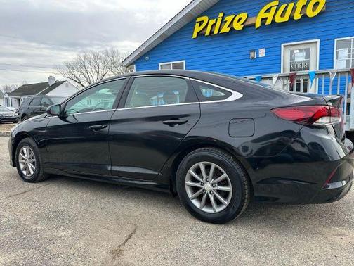 2018 Hyundai SONATA SE