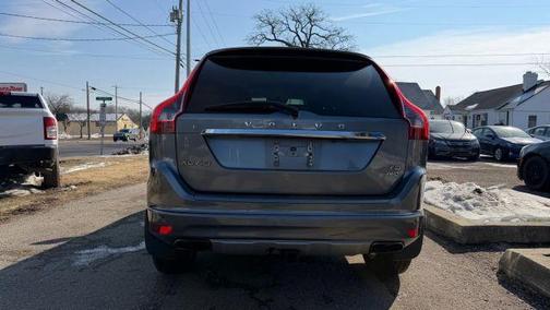 2016 Volvo XC60 T5 Platinum