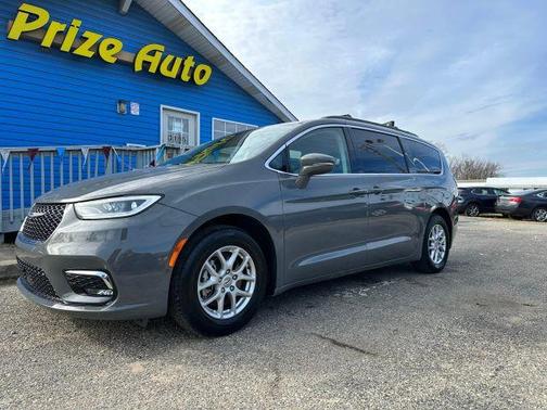 2022 Chrysler Pacifica Touring-L