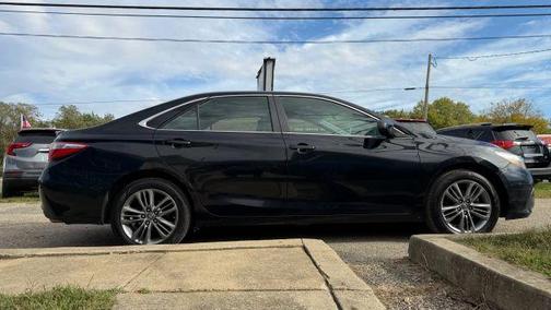 2017 Toyota Camry SE