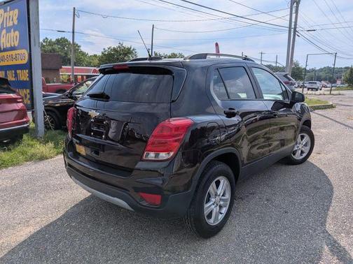 Maroon 2021 Chevrolet Trax LT