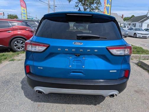 Blue 2020 Ford Escape SE