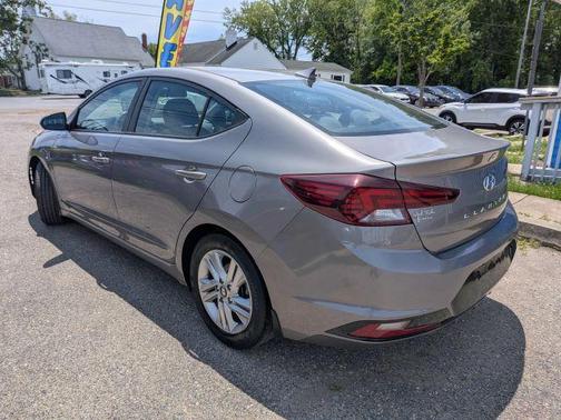 Gray 2020 Hyundai ELANTRA SEL