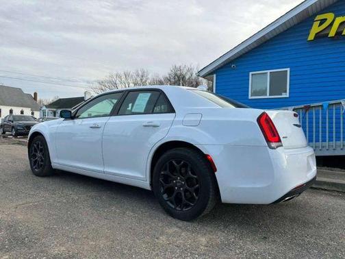 2019 Chrysler 300 S