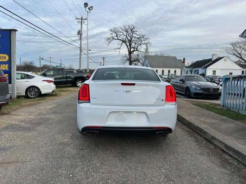 2019 Chrysler 300 S