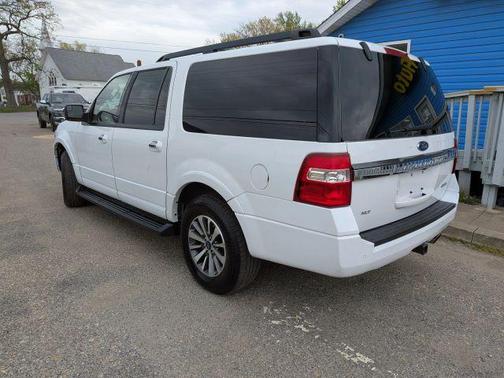 White 2017 Ford Expedition EL XLT