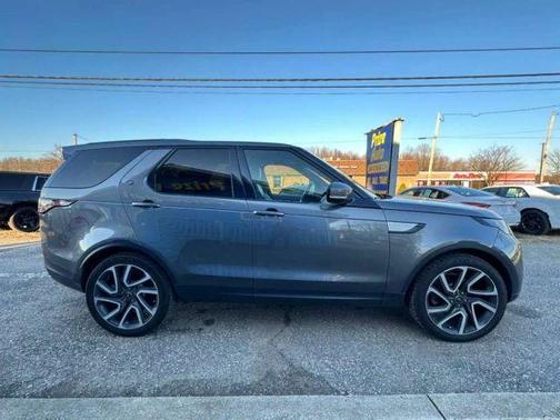 Corris Grey 2017 Land Rover Discovery HSE
