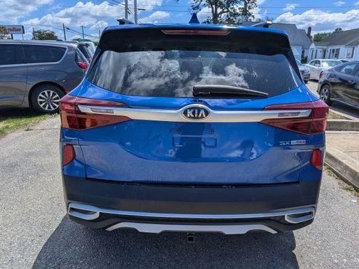 Blue 2021 Kia Seltos SX