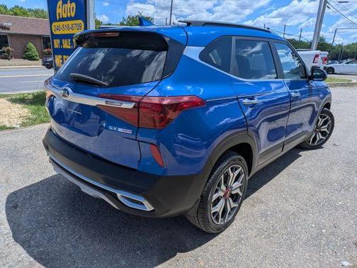 Blue 2021 Kia Seltos SX