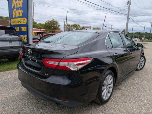 Black 2018 Toyota Camry LE