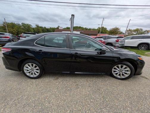 Black 2018 Toyota Camry LE