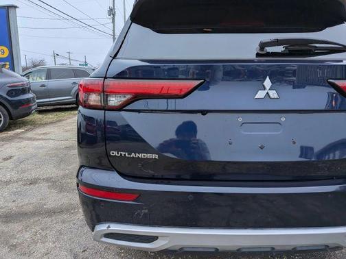 2022 Mitsubishi Outlander SE