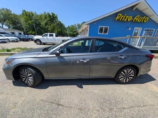 Gun Metallic 2025 Nissan Altima SV